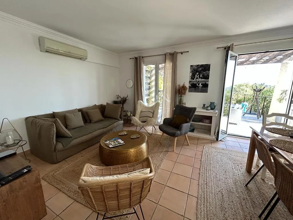 Les Restanques Maison Des Chenes Vue Mer 6 Personnes 格里莫 0*,  法国